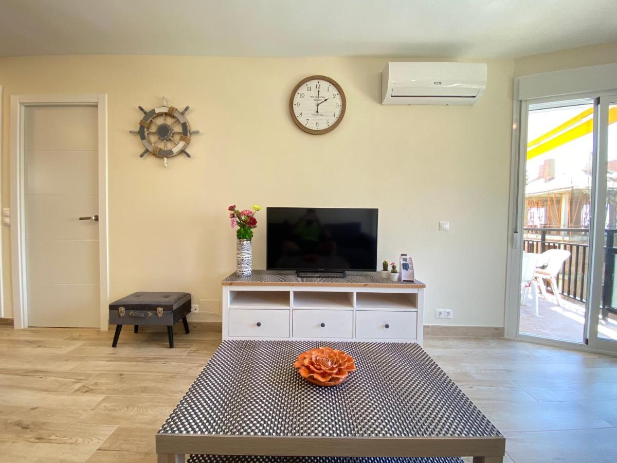 Modern 1 Bedroom Seaside Apartment With Pool Fuengirola Zewnętrze zdjęcie