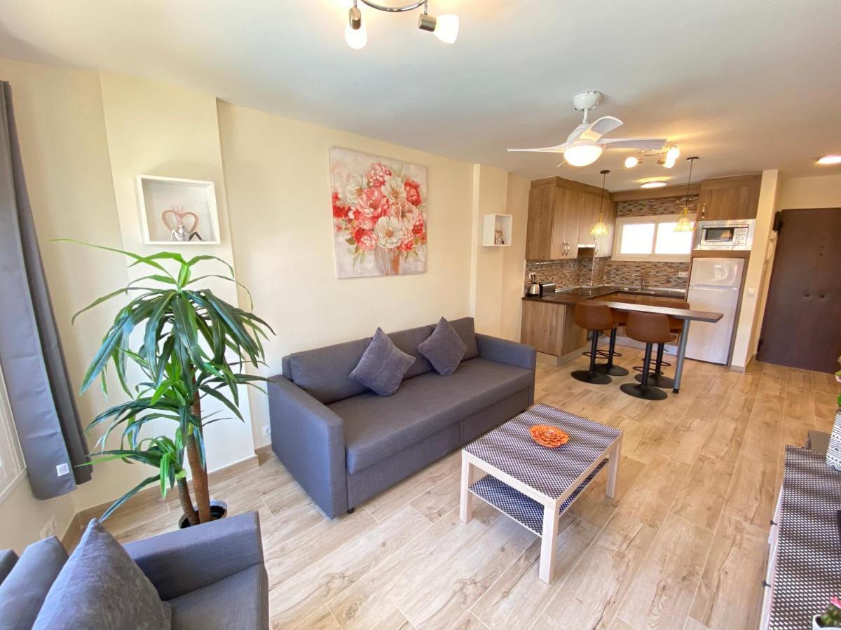 Modern 1 Bedroom Seaside Apartment With Pool Fuengirola Zewnętrze zdjęcie