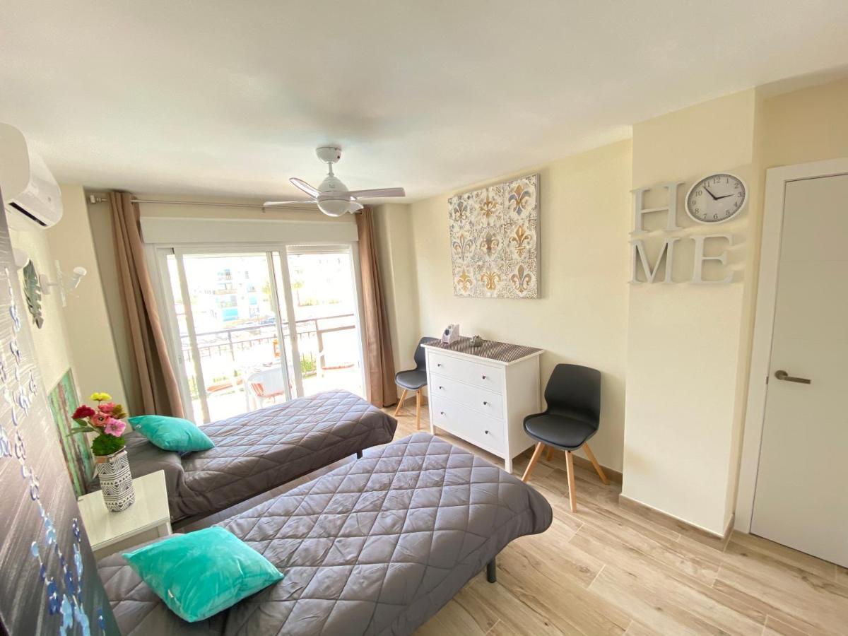 Modern 1 Bedroom Seaside Apartment With Pool Fuengirola Zewnętrze zdjęcie