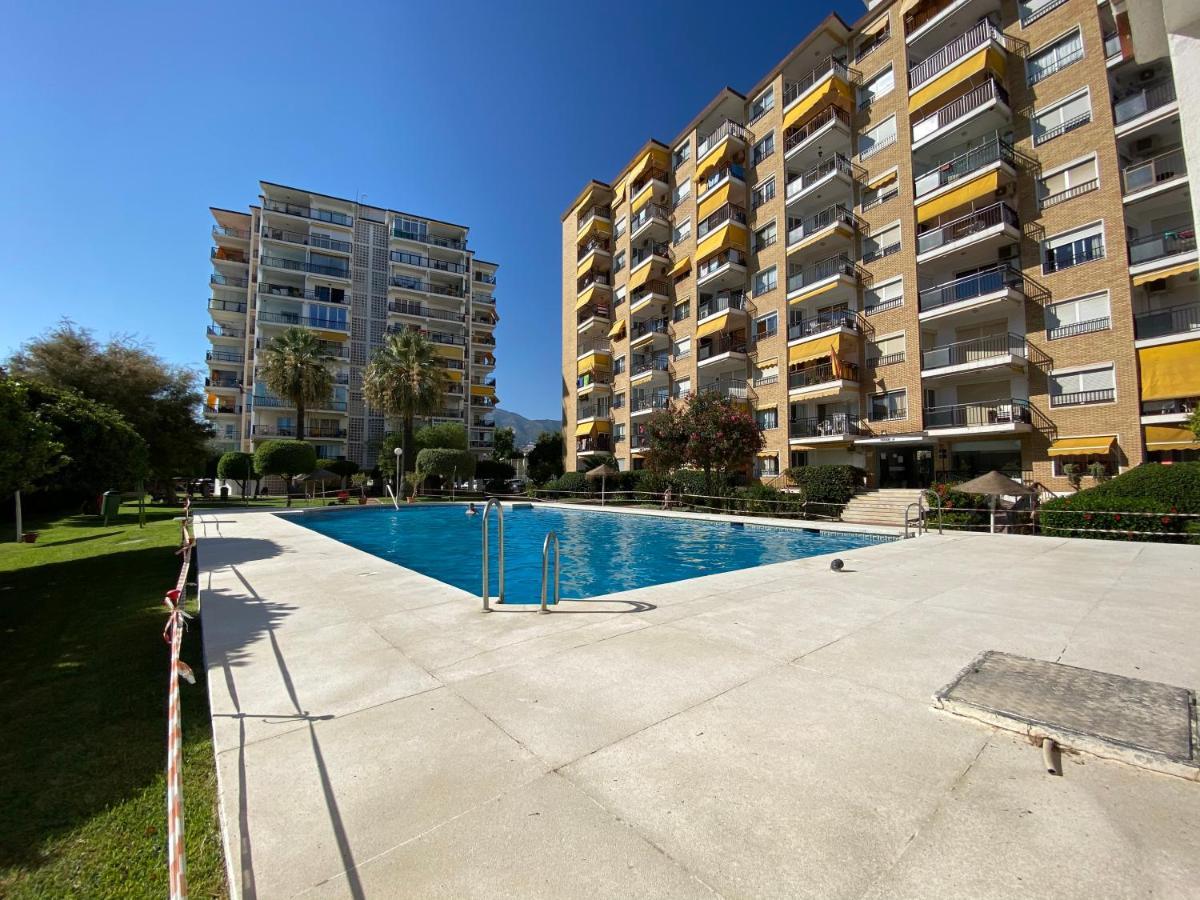 Modern 1 Bedroom Seaside Apartment With Pool Fuengirola Zewnętrze zdjęcie